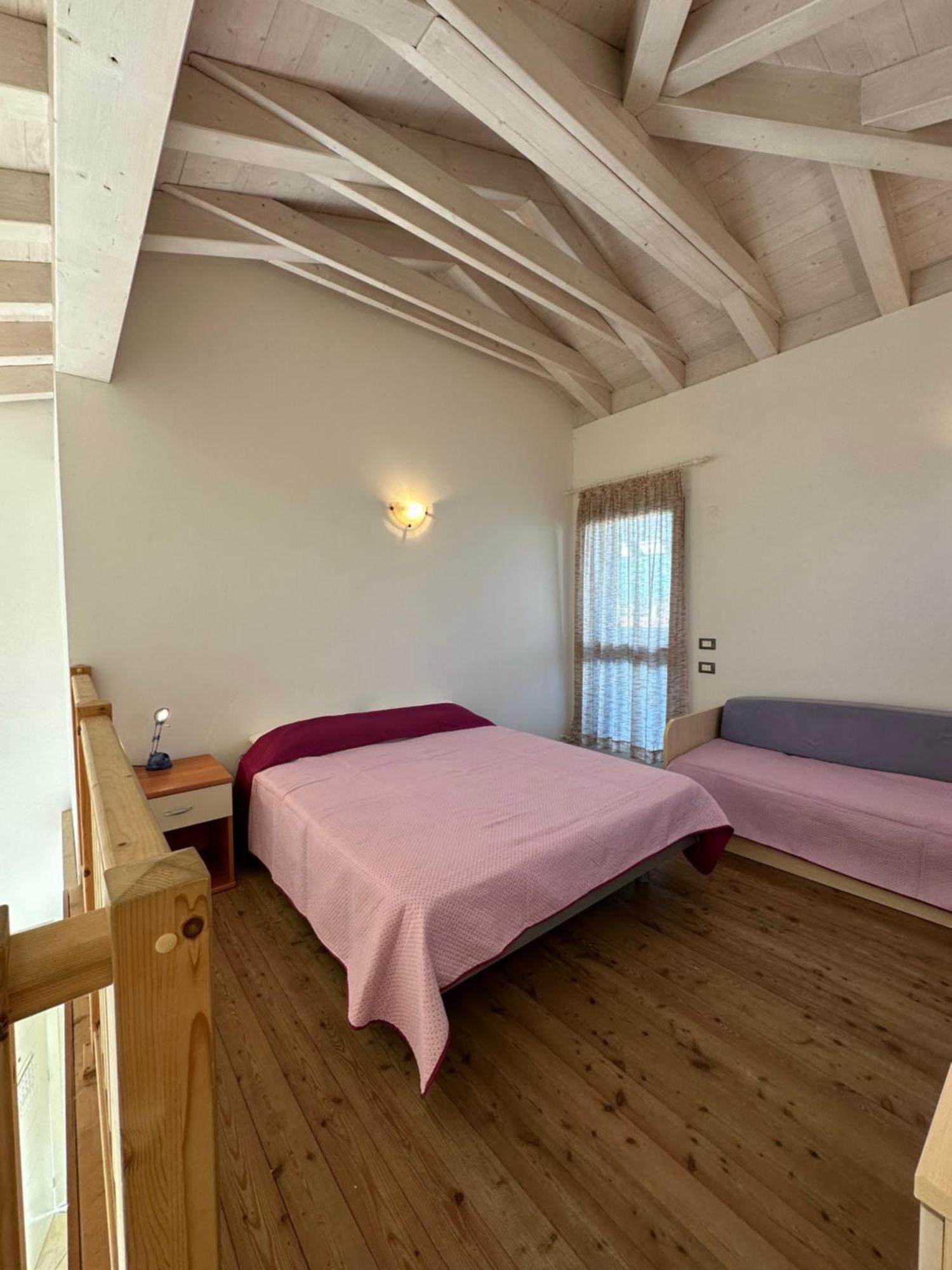 Residence Stefania Attici Su 2 Livelli - Agenzia Cocal Caorle Eksteriør bilde