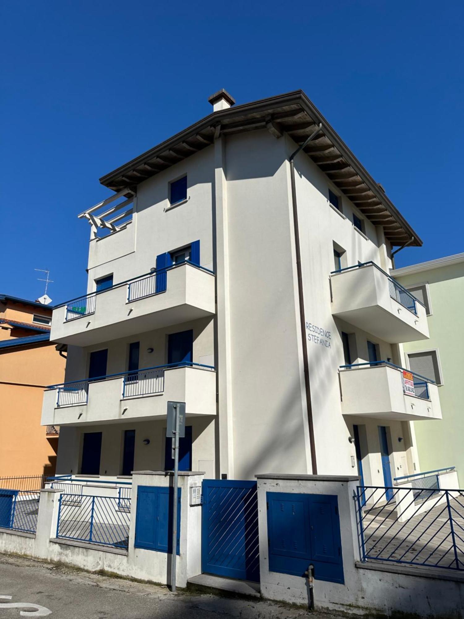 Residence Stefania Attici Su 2 Livelli - Agenzia Cocal Caorle Eksteriør bilde